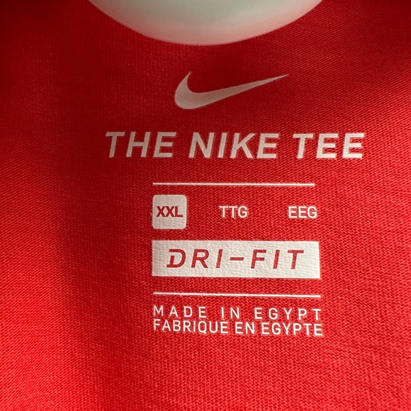 NIKE, Dry Fit T-Shirt - Picture 3 of 4